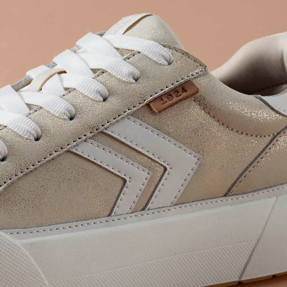 Women's Young and Free Platform Sneaker